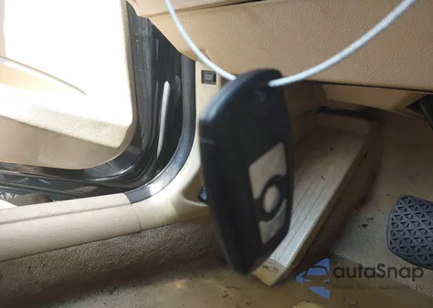 2013 BMW 328I xDrive z USA, uszkodzony, nr VIN WBA3B5C55DF592295